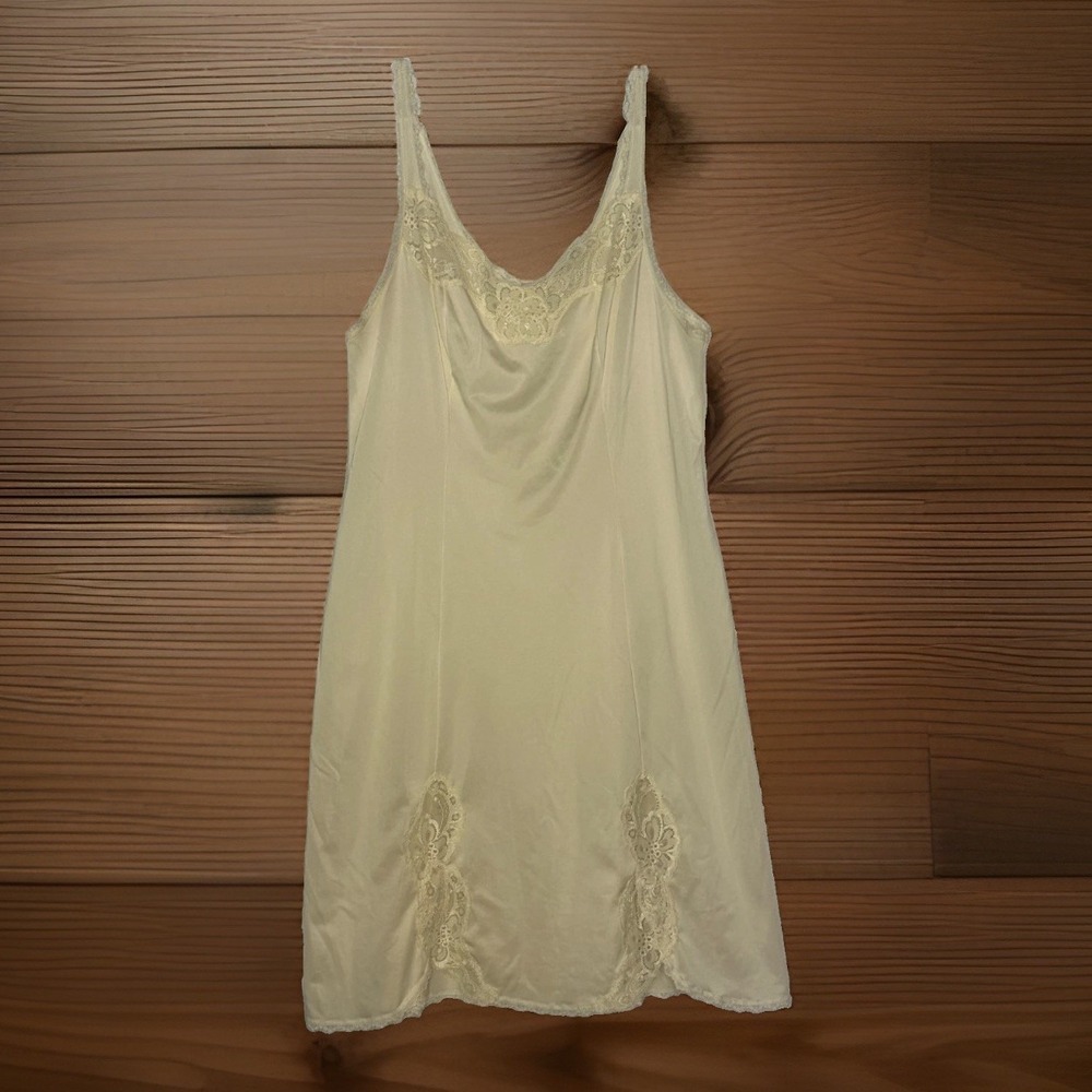 Shadowline Vintage 60s Full Slip Dress Size 36 Ivory Lace USA Made Cottagecore
